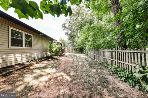 13 Crescent Ct, Sterling, VA 20164 photo 27