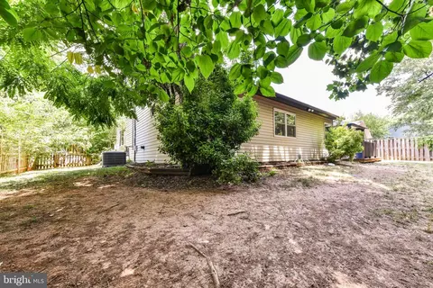 13 Crescent Ct, Sterling, VA 20164 photo 26