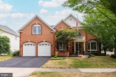 43260 Valiant Dr, South Riding, VA 20152