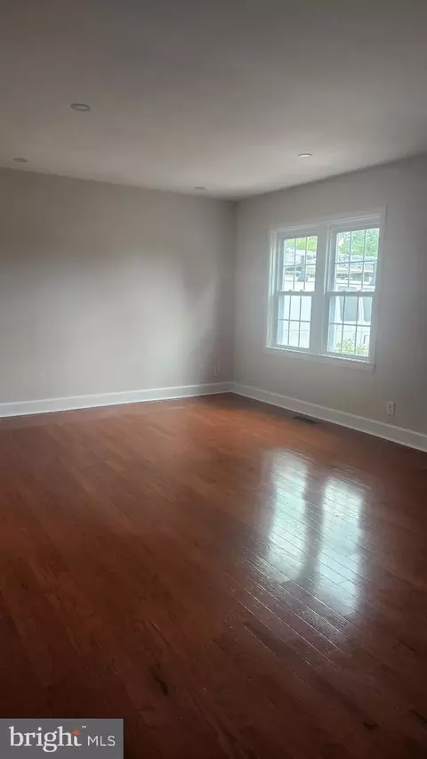 Living - 222 W Beech Rd, Sterling, VA 20164 photo 2 of 2