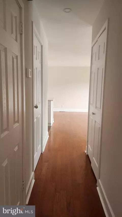 Entry Way - 222 W Beech Rd, Sterling, VA 20164 photo 5 of 6