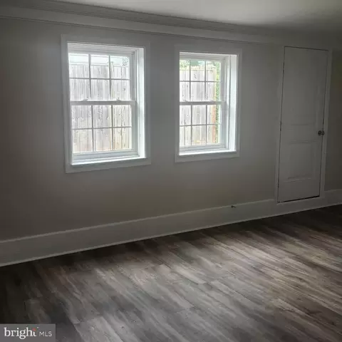 Living - 222 W Beech Rd, Sterling, VA 20164 photo 1 of 2