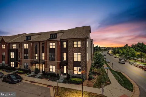 44709 Ellsworth Ter, Ashburn, VA 20147