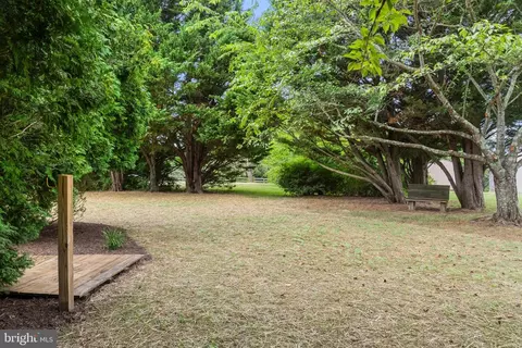Exterior - 17795 Sands Rd, Hamilton, VA 20158 photo 15 of 16
