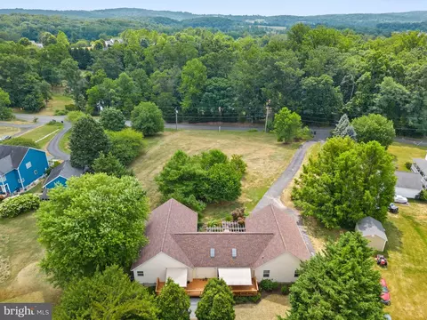 View/Area - 17795 Sands Rd, Hamilton, VA 20158 photo 5 of 12