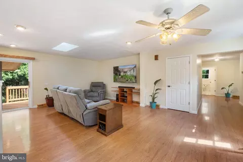 Living - 17795 Sands Rd, Hamilton, VA 20158 photo 1 of 1