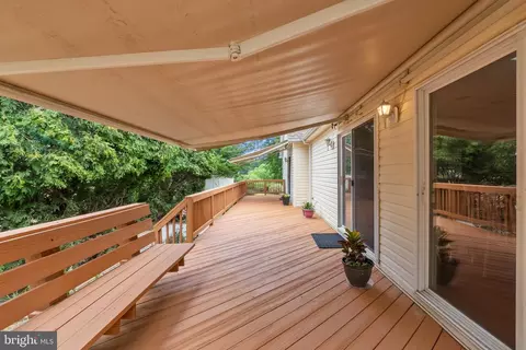 Exterior - 17795 Sands Rd, Hamilton, VA 20158 photo 11 of 16