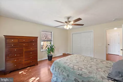 Bedroom - 17795 Sands Rd, Hamilton, VA 20158 photo 2 of 8