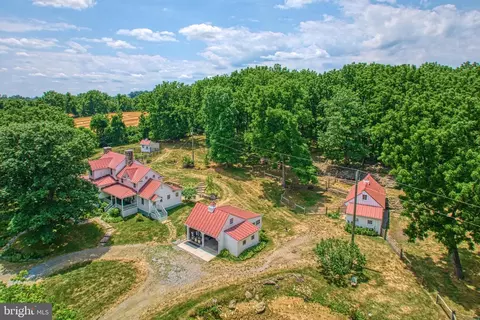 34923 Snickersville Tpke, Round Hill, VA 20141