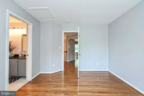Bedroom - 25807 Anderby, Chantilly, VA 20152 photo 5 of 8