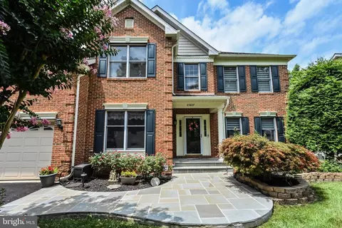 Exterior - 25807 Anderby, Chantilly, VA 20152 photo 5 of 12