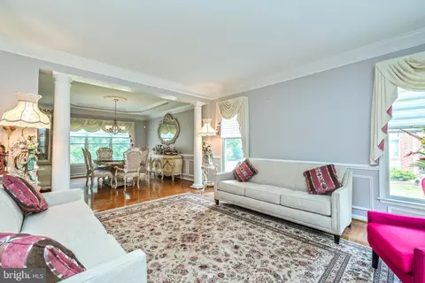 Living - 25807 Anderby, Chantilly, VA 20152 photo 1 of 7