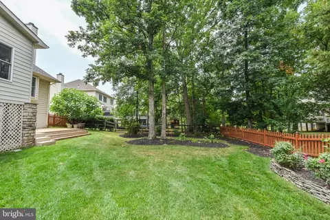 Exterior - 25807 Anderby, Chantilly, VA 20152 photo 11 of 12