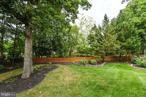 Exterior - 25807 Anderby, Chantilly, VA 20152 photo 8 of 12