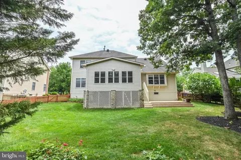 Exterior - 25807 Anderby, Chantilly, VA 20152 photo 10 of 12