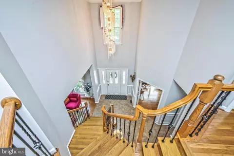 Entry Way - 25807 Anderby, Chantilly, VA 20152 photo 3 of 8