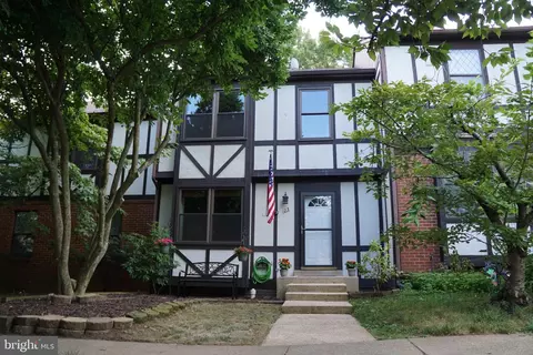 23 Millard Ct, Sterling, VA 20165