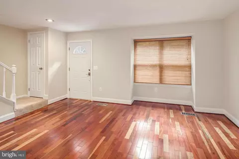 23 Millard Ct, Sterling, VA 20165 photo 4