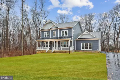 16989 Purcellville Rd, Purcellville, VA 20132