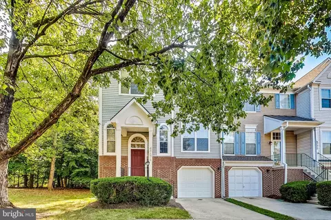 47676 Woolcott Sq, Sterling, VA 20165