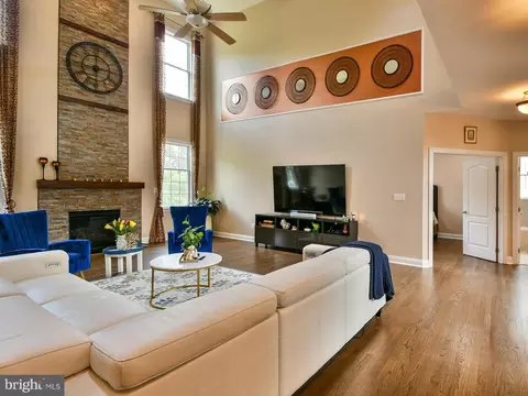 43353 Barnstead Dr, Ashburn, VA 20148 photo 12
