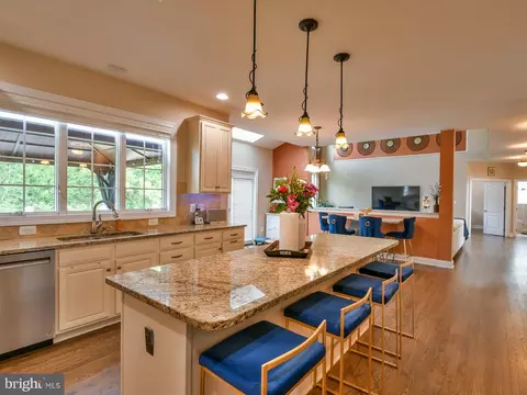 43353 Barnstead Dr, Ashburn, VA 20148 photo 16