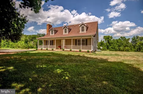 37825 Laramy Ln, Lovettsville, VA 20180