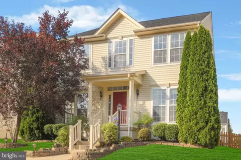 36 Stocks St, Lovettsville, VA 20180