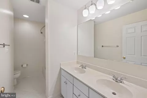 Bath - 20740 Ashburn Station Pl, Ashburn, VA 20147 photo 6 of 8