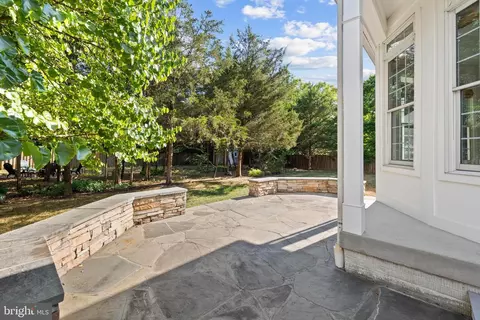Exterior - 20740 Ashburn Station Pl, Ashburn, VA 20147 photo 11 of 11