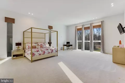 Bedroom - 40887 Blue Star Ct, Aldie, VA 20105 photo 1 of 10