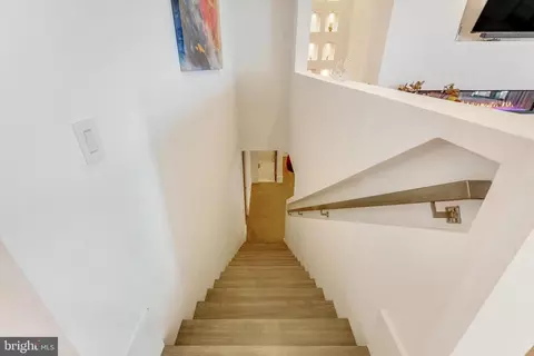 Entry Way - 40887 Blue Star Ct, Aldie, VA 20105 photo 13 of 15