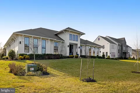 Exterior - 40887 Blue Star Ct, Aldie, VA 20105 photo 7 of 20