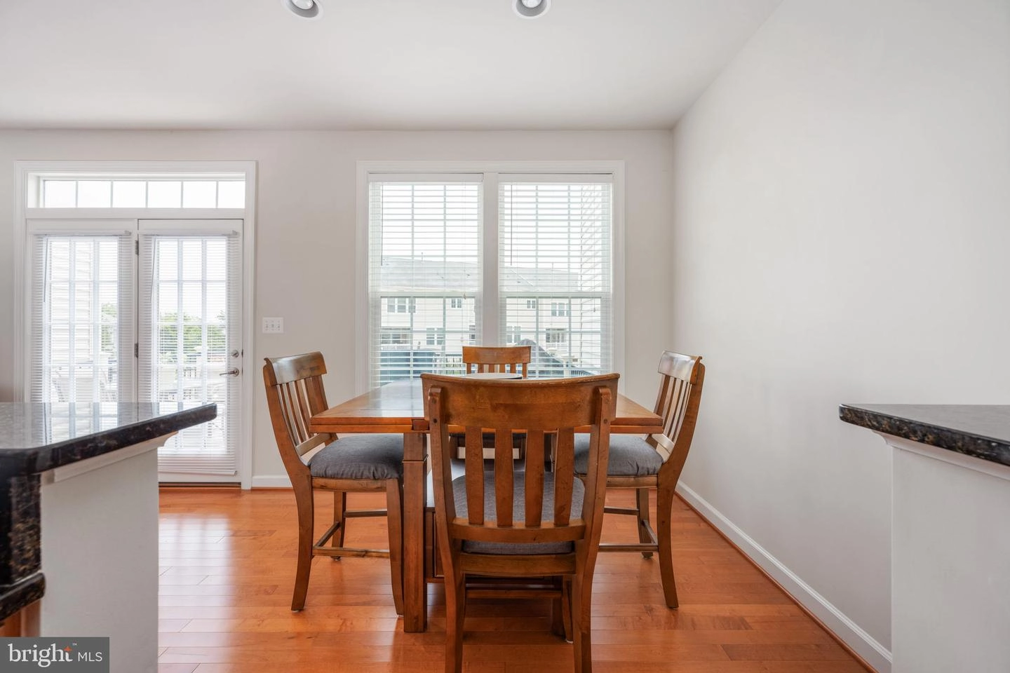 24948 Earlsford Dr, Chantilly, VA 20152 photo 19