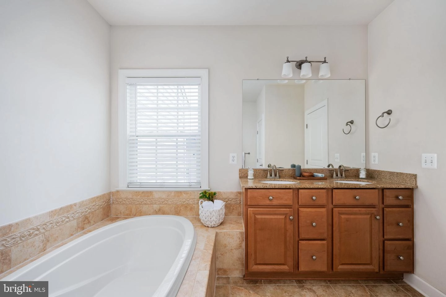 24948 Earlsford Dr, Chantilly, VA 20152 photo 42