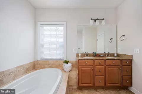 24948 Earlsford Dr, Chantilly, VA 20152 photo 42
