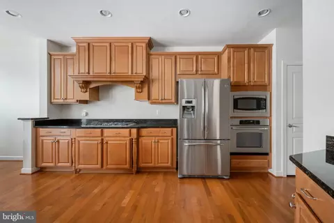 24948 Earlsford Dr, Chantilly, VA 20152 photo 9