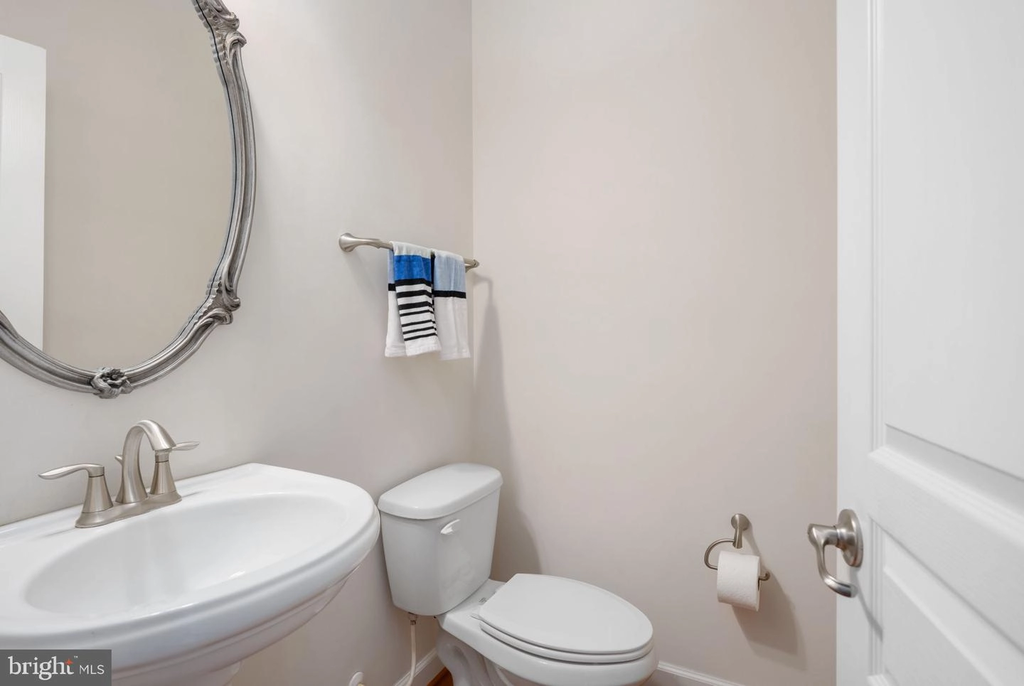 24948 Earlsford Dr, Chantilly, VA 20152 photo 27