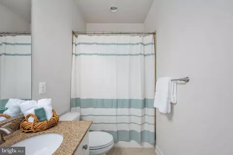 24948 Earlsford Dr, Chantilly, VA 20152 photo 55