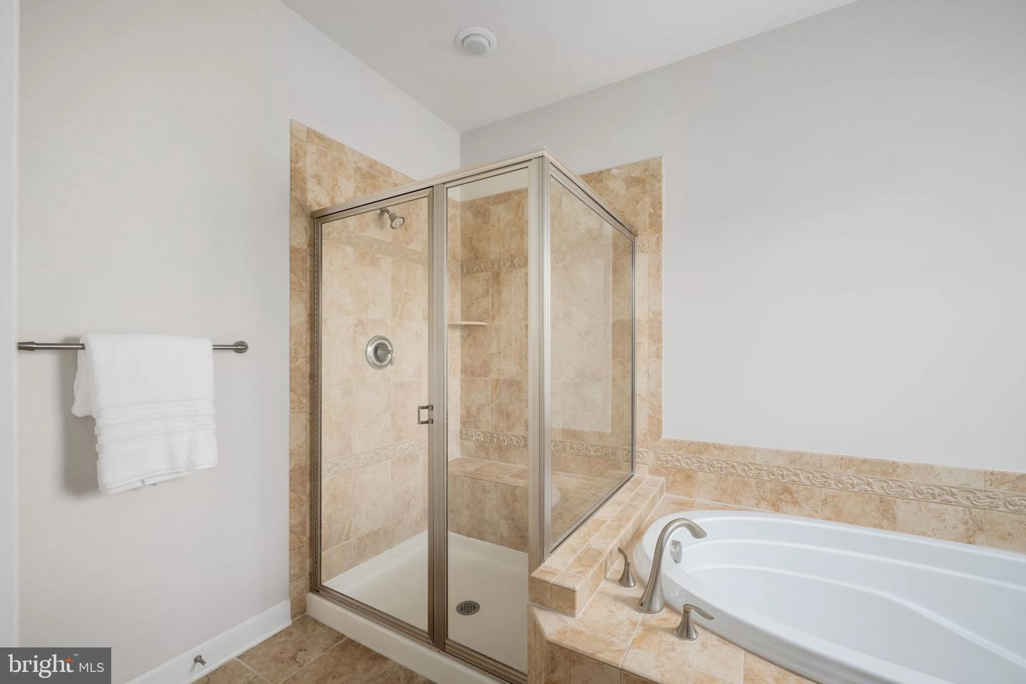 24948 Earlsford Dr, Chantilly, VA 20152 photo 41