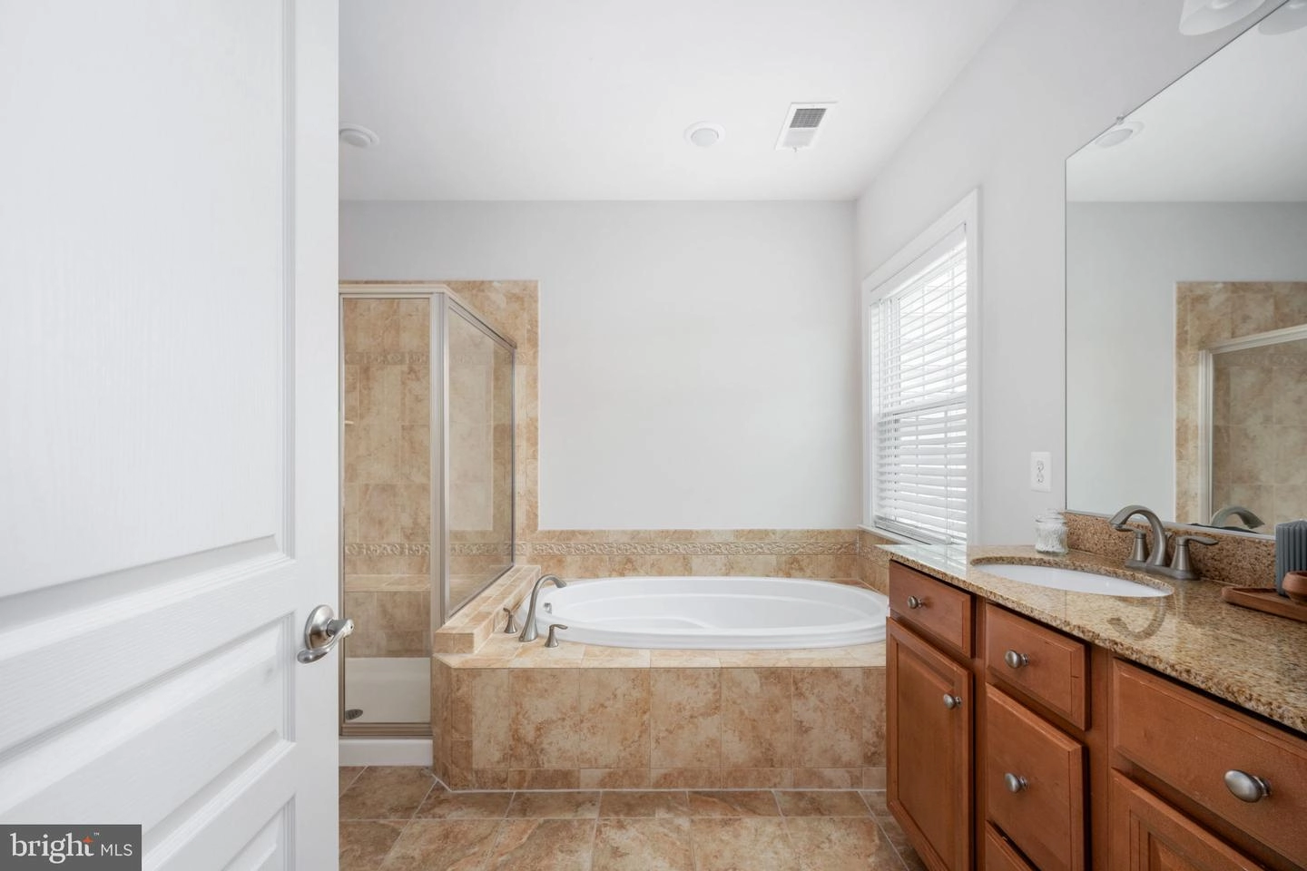 24948 Earlsford Dr, Chantilly, VA 20152 photo 43
