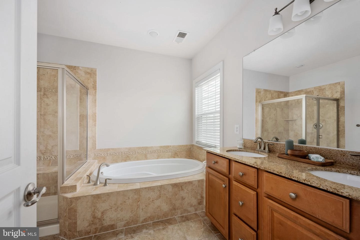 24948 Earlsford Dr, Chantilly, VA 20152 photo 40