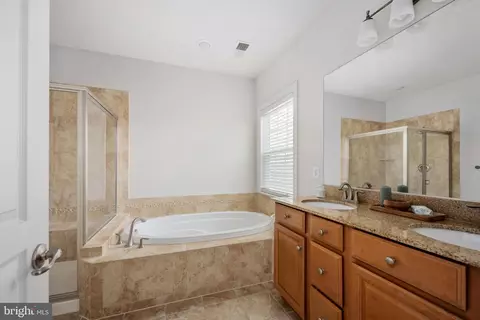 24948 Earlsford Dr, Chantilly, VA 20152 photo 40