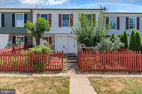 62 Hancock Pl NE, Leesburg, VA 20176