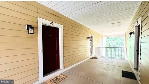 43300 Marymount Ter #300, Ashburn, VA 20147