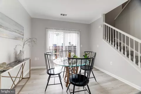 21762 Bancroft Ct, Ashburn, VA 20147 photo 13