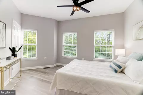 21762 Bancroft Ct, Ashburn, VA 20147 photo 20