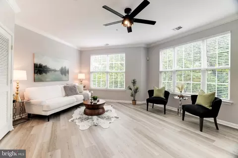 21762 Bancroft Ct, Ashburn, VA 20147 photo 4