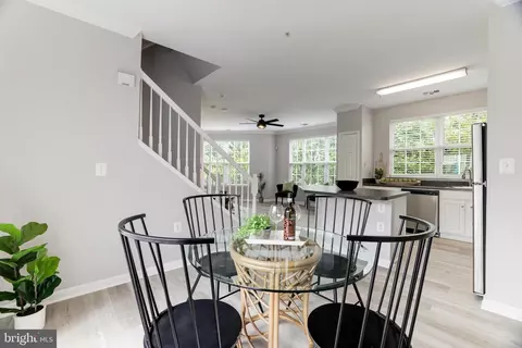 21762 Bancroft Ct, Ashburn, VA 20147 photo 15