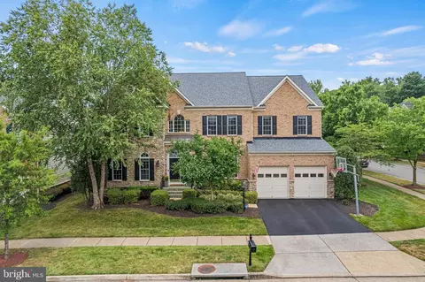 44097 Riverpoint Dr, Leesburg, VA 20176